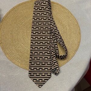 Bachrach Black and Cream Triangle Pattern Tie
